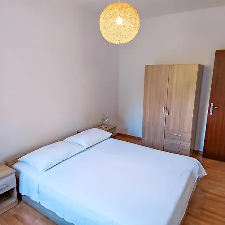 Apartman By The Sea Supetar, Brac - 22673 Supetar